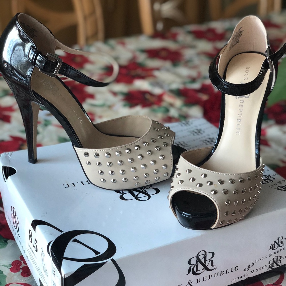 Rock & Republic Spike Studded Stilettos